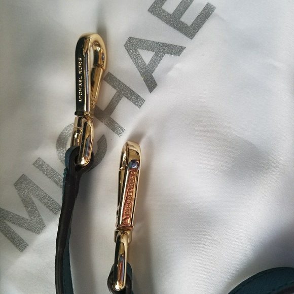 Michael Kors shoulder bag in mint condition!! - Picture 5 of 5